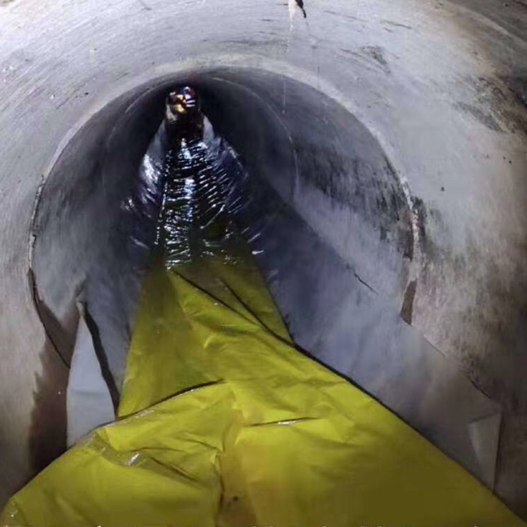 个旧管道紫外光固化修复