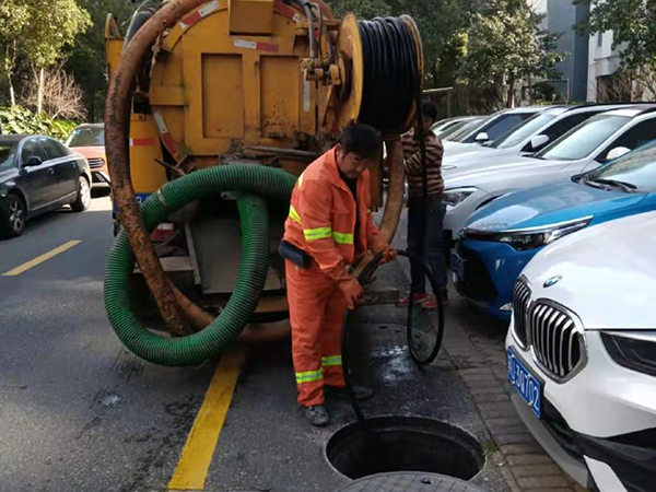 个旧排污管道清淤