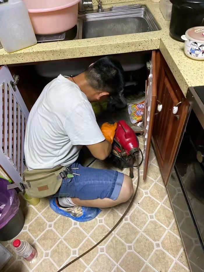 个旧通下水道