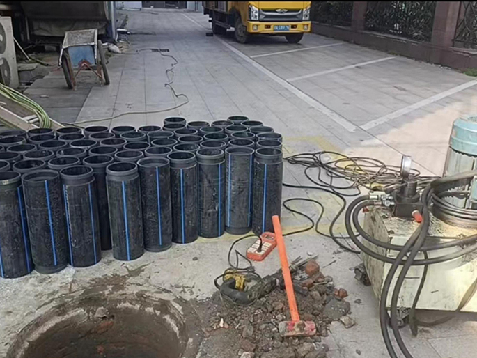 个旧PE置换管厂家 DN315置换管 非开挖管短管置换